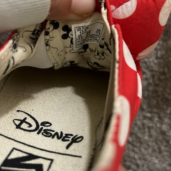 Disney kids vans - Picture 8 of 8